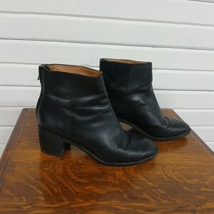 Madewell Black Genuine Leater Womens  Ankle Booties  Size 7